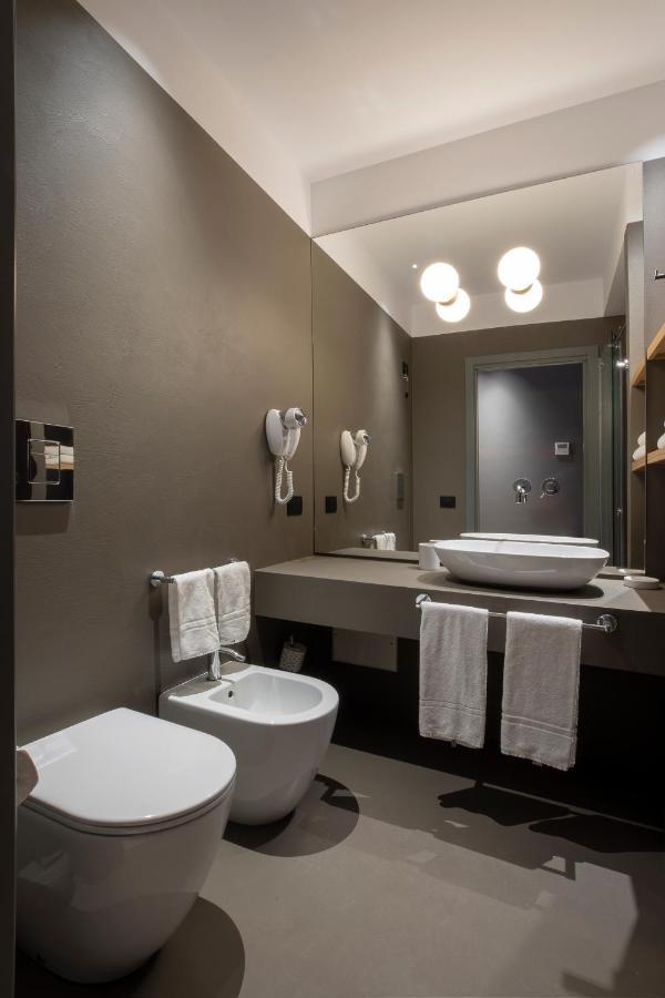 Re Sale Boutique Hotel ตราปานี ภายนอก รูปภาพ
